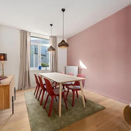 Semesterbostad Prachtig, Moderne En Stijlvolle Gezinswoning 6p Oostende